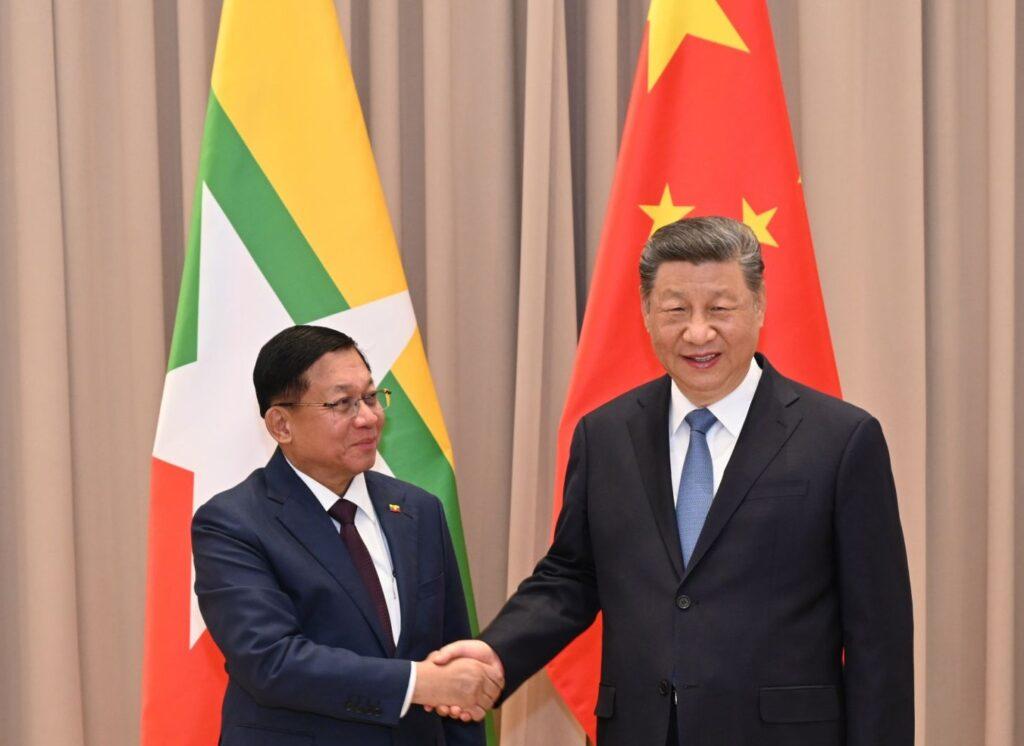 မြန်မာနိုင်ငံ၏ ကိုယ်တိုင်ခန့်အပ်ထားသော သမ္မတ မင်းအောင်လှိုင်သည် တနင်္လာနေ့တွင် တရုတ်နိုင်ငံသို့ ရ...